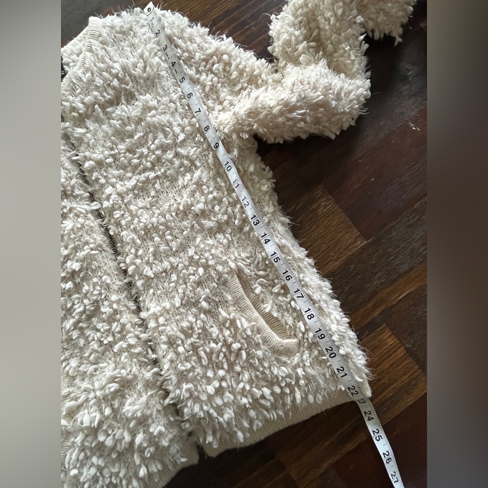 EUC- Forever 21 zip up jacket- size Medium- cream color - Picture 11 of 14